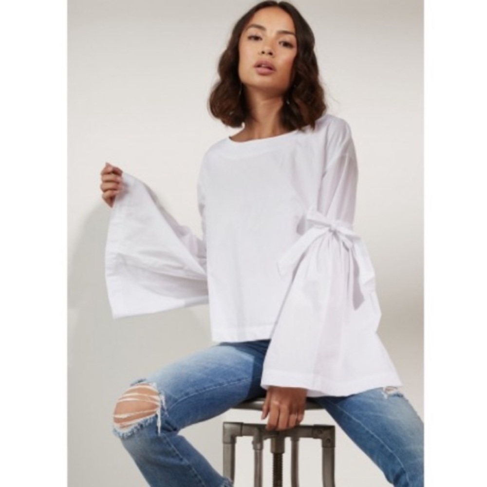 [Free People] Flirty White Bell Sleeve Top